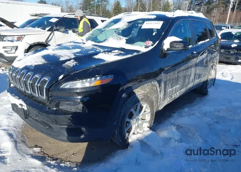 2017 Jeep Cherokee Latitude 4X4 z USA, uszkodzony, nr VIN 1C4PJMCS4HW615756